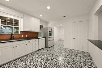 6211 Westcoat Dr in Colleyville, TX - Building Photo - Building Photo