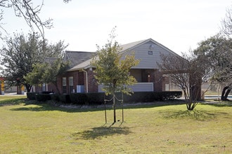 Ashton Apartments in Saginaw, TX - Building Photo - Building Photo