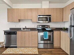 Youngstown Flats in Seattle, WA - Building Photo - Building Photo