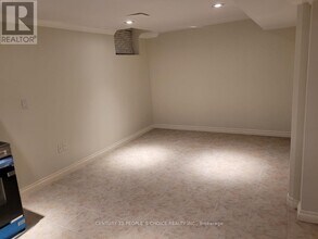 2524 Banfield Rd in Mississauga, ON - Building Photo - Building Photo