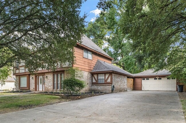 5718 Upper Lake Dr, Unit The Finery-411 in Humble, TX - Building Photo - Building Photo
