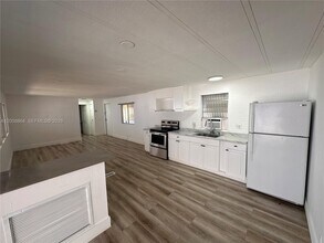2957 SW 54th St in Fort Lauderdale, FL - Building Photo - Building Photo