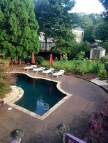 875 Woodland Ave SE, Unit 1