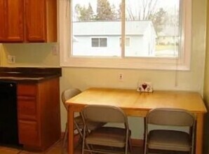 516 Anderson Rd in Duluth, MN - Building Photo - Building Photo