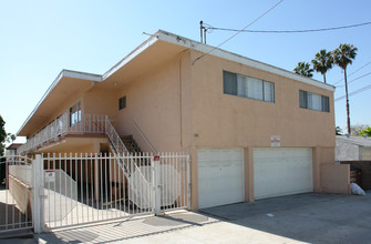 1035 Western Ave in Glendale, CA - Building Photo - Building Photo