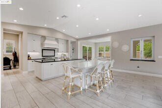 2258 Reserve Dr in Brentwood, CA - Building Photo - Building Photo