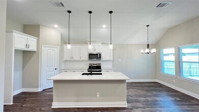 606 Moseley Ln in Greenville, TX - Building Photo - Building Photo