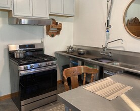 9670 N Palmer Fishhook Rd in Palmer, AK - Building Photo - Building Photo