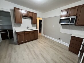 1638 N 15th St, Unit 1638 in Milwaukee, WI - Building Photo - Building Photo