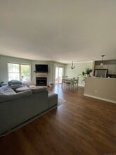 234 Laura Blvd in Norwich, CT - Building Photo - Building Photo