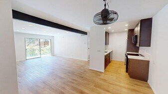 5460 White Oak Ave, Unit C109 in Encino, CA - Building Photo