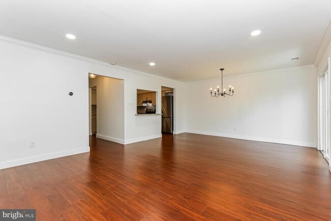 2 Salisbury Ct in Bordentown, NJ - Building Photo - Building Photo