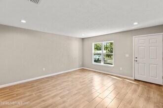 442 SW Naha St in Keystone Heights, FL - Building Photo - Building Photo