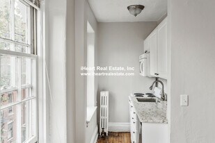 47 S Russell St, Unit 4 in Boston, MA - Building Photo