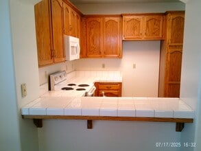 9803 San Ysidro Ln in Bakersfield, CA - Building Photo - Building Photo