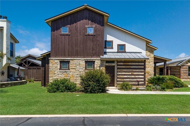 1654 Gruene Vineyard Crossing in New Braunfels, TX - Building Photo - Building Photo