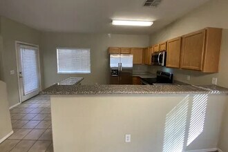 7210 S 8th Pl in Phoenix, AZ - Building Photo - Building Photo