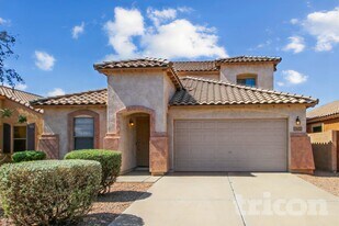 43371 W Elizabeth Ave in Maricopa, AZ - Building Photo