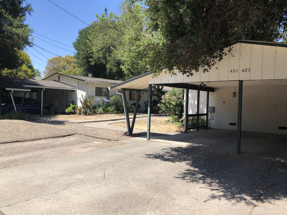 421-431 Walnut Ave in Sonoma, CA - Building Photo