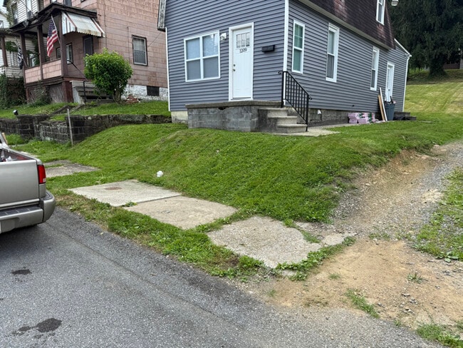 property at 1209 Virginia Ave