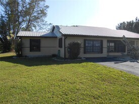 3524 Vasco St in Punta Gorda, FL - Building Photo