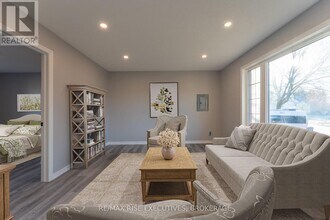 79 Barker Dr in Kingston, ON - Building Photo - Building Photo