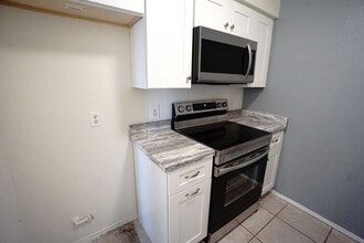 2601 W Broadway Blvd in Tucson, AZ - Building Photo - Building Photo