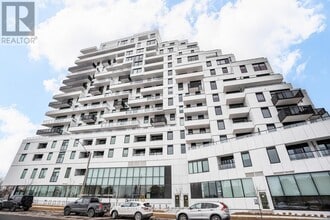 1050 Eastern Ave in Toronto, ON - Building Photo - Building Photo