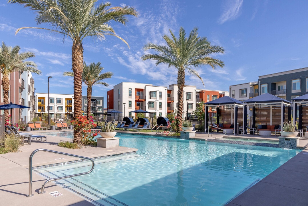 Atlas at Canyon Trails in Goodyear, AZ - Foto de edificio