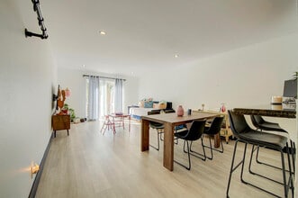 18111 NW 68th Ave in Hialeah, FL - Building Photo - Building Photo