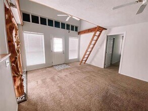 3040 Country Club Rd in Denton, TX - Building Photo - Building Photo