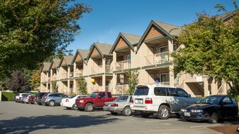 Chelsea Court Apartments in Kenmore, WA - Building Photo