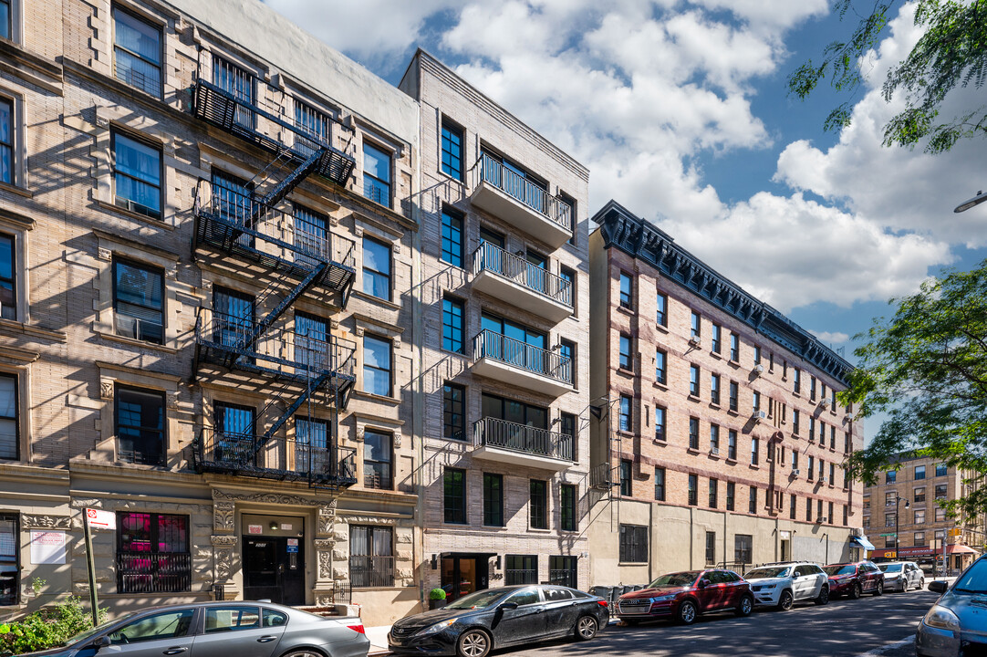 303 W 113th St in New York, NY - Building Photo