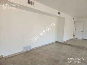 500 E Eden Pl in Oro Valley, AZ - Building Photo - Building Photo