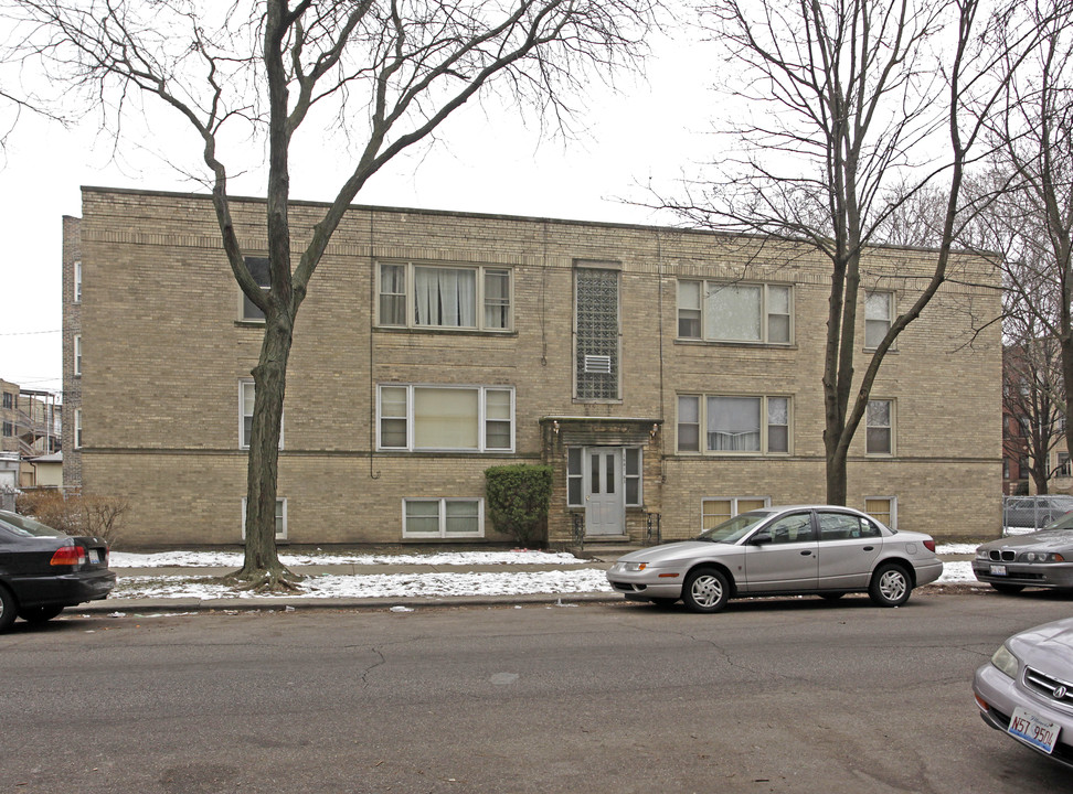 2651 W Rosemont Ave in Chicago, IL - Building Photo