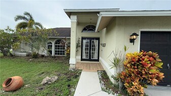 116 SW 29th St in Cape Coral, FL - Building Photo