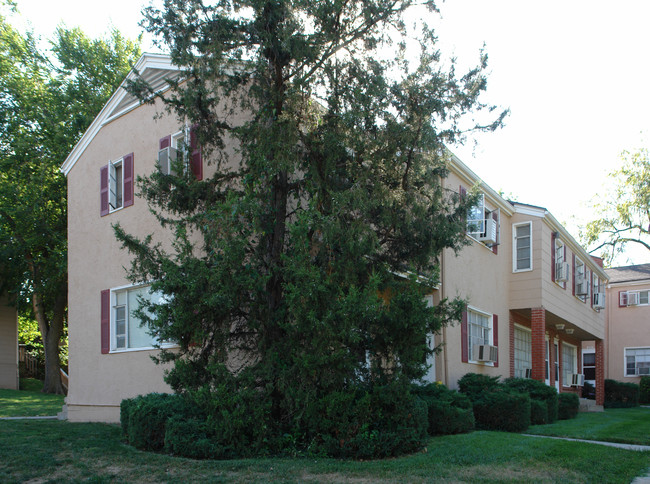 Baltimore Townhomes in Kansas City, MO - Building Photo - Building Photo