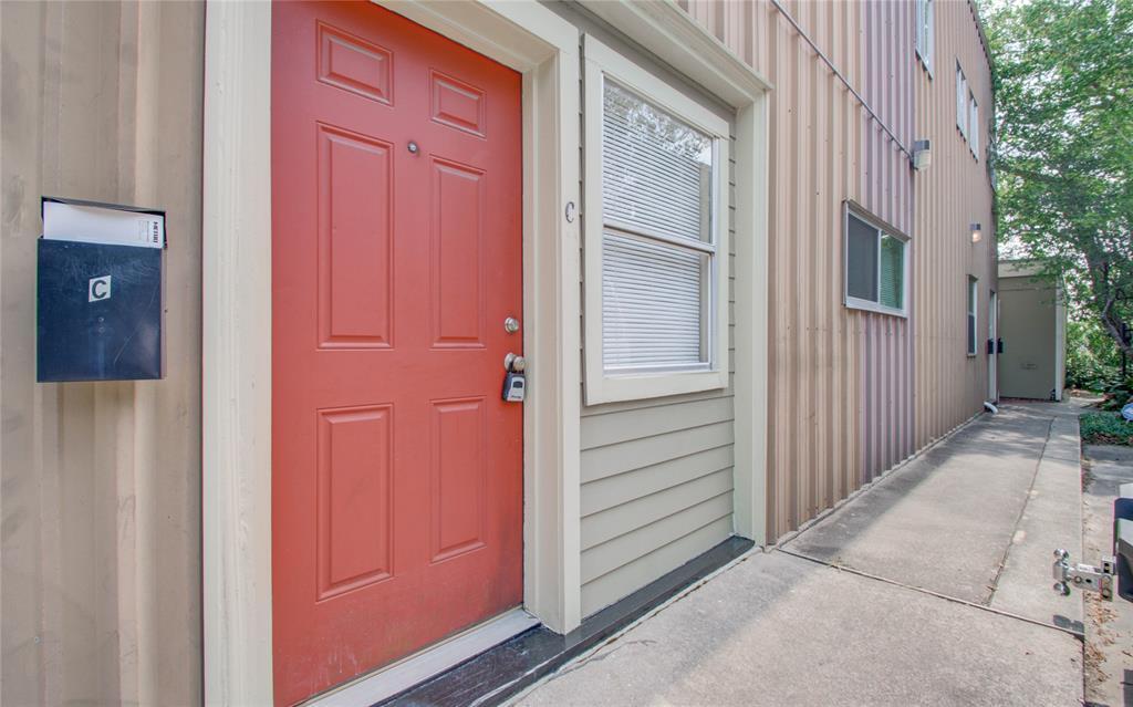 6503 Mapleridge St in Houston, TX - Building Photo