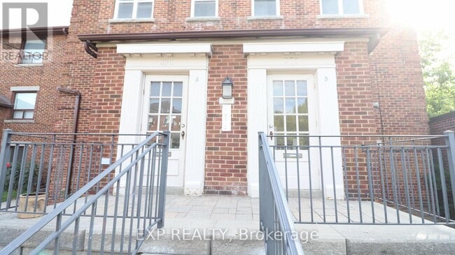 property at 875-875 Millwood Rd