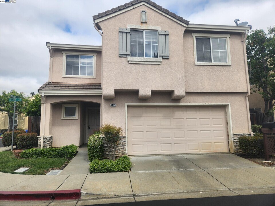 4419 Terra Common in Fremont, CA - Building Photo