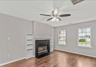173 Quarter Trail in Newport News, VA - Building Photo - Building Photo