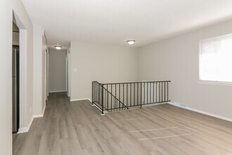 3166 Valley Park Ave in Columbus, OH - Building Photo - Building Photo