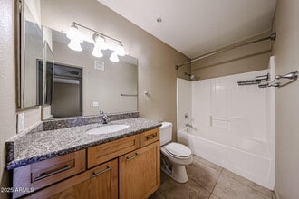 1195 N Ash St in Gilbert, AZ - Building Photo - Building Photo