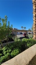 7131 S Durango Dr in Las Vegas, NV - Building Photo - Building Photo