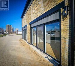 857 Dundas St in London, ON - Building Photo - Building Photo