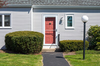 Liberty Street in Plymouth, MA - Foto de edificio - Building Photo