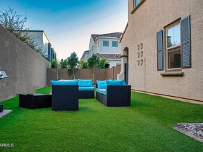 17243 N 10th St in Phoenix, AZ - Building Photo - Building Photo