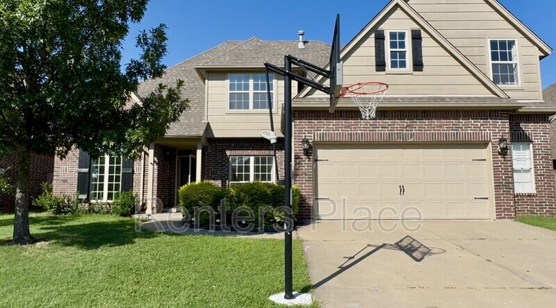 5006 S 164th E Ave in Tulsa, OK - Building Photo