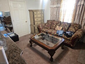 22 South St in Manville, NJ - Building Photo - Building Photo