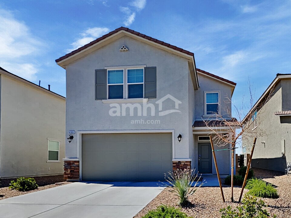 8186 Inhibition Ct in Las Vegas, NV - Building Photo
